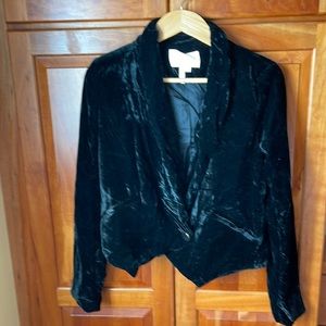 BCBGeneration emerald green velveteen cropped blazer for the holidays, sz S
